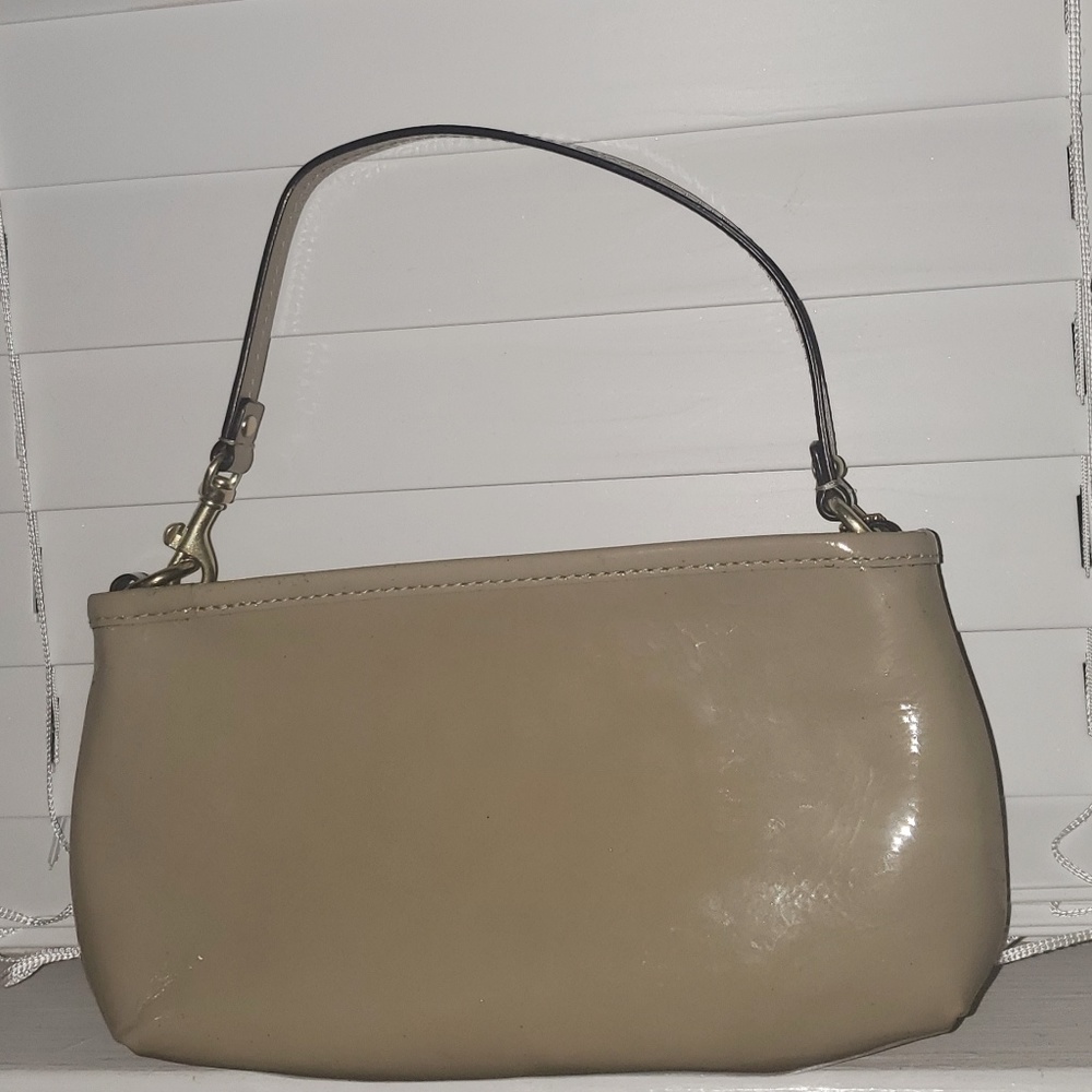 COACH Handbag - Picture 2 of 4